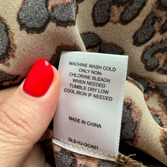 Gibson Latimer Leopard Print Satin Dress - Picture 8 of 9